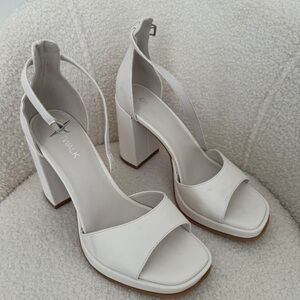 Women's Block Heel Sandals - White